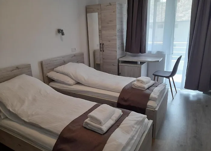 Orion Panzio Bed and Breakfast 3*
